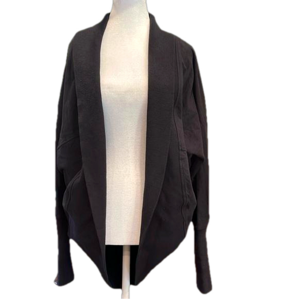 A Velvet rose mid weight  fleece bat wing cocoon open jacket with metal detail